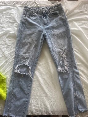 Zara Light Blue Distressed Straight-Leg Jeans